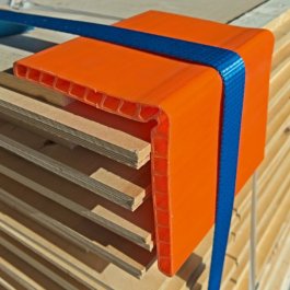 Schwerlast-Kantenschutz aus Doppelstegplatten Schwerlast-Kantenschutz aus Doppelstegplatten