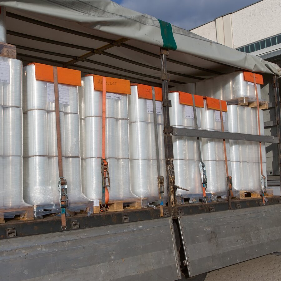 Schwerlast-Kantenschutz aus Doppelstegplatten