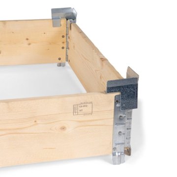 Stapelecken aus Metall zum sicheren Stapeln von Paletten auf Holzaufsatzrahmen