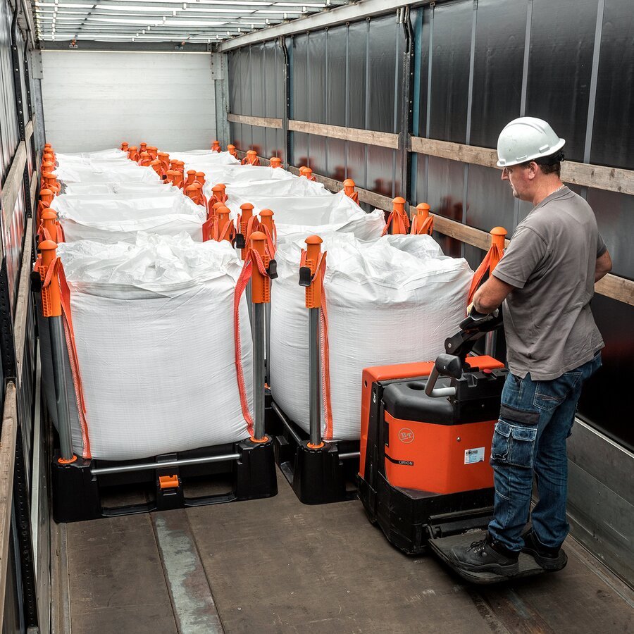 Saubere Verladung von Big-Bags dank passender Palett