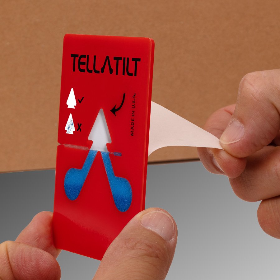 Schaubild zweiter Schritt: Selbstklebestreifen abziehen