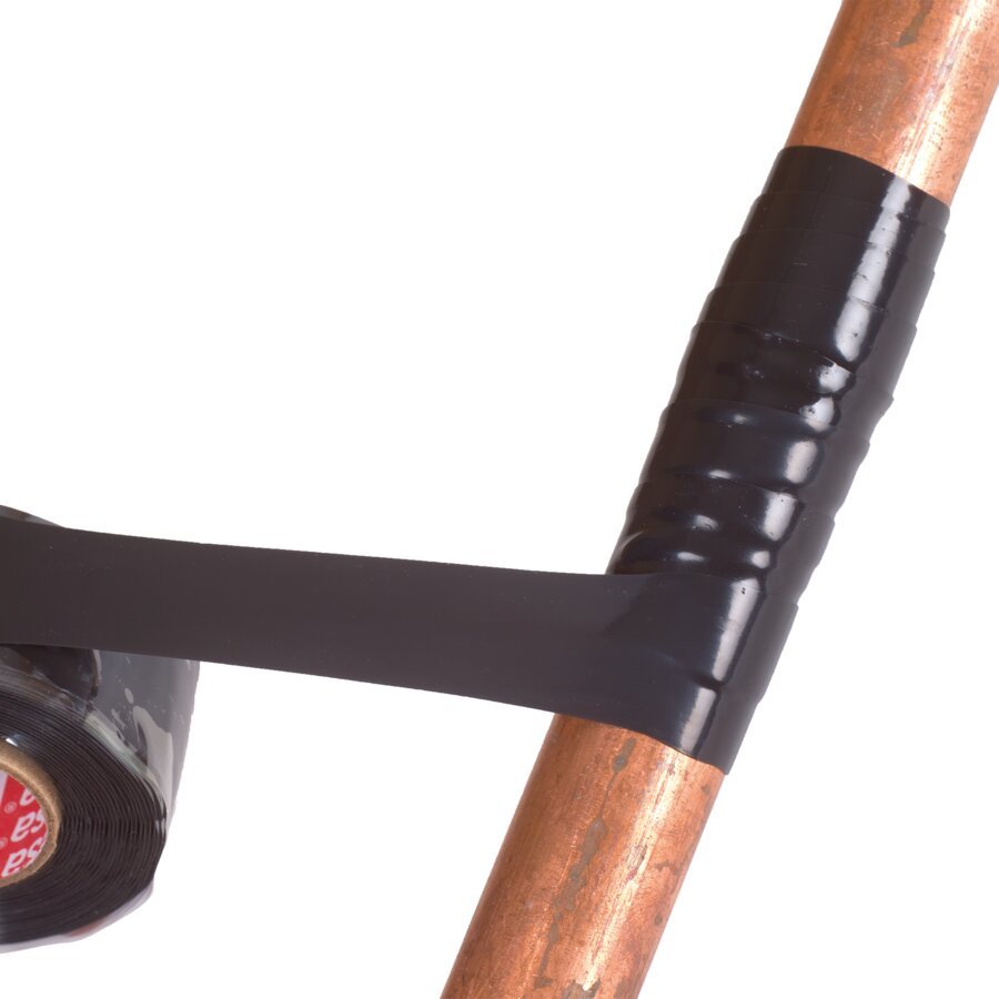 ...das Band auf die doppelte Lnge dehnen, fest um die Oberflche wickeln und dabei mit sich selbst verkleben.