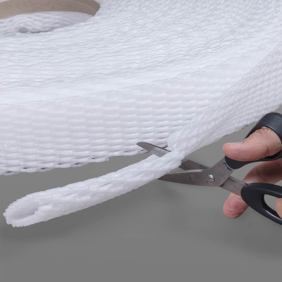 Der Schlauch kann so vom Verpacker direkt vor Ort lngenvariabel konfektioniert werden.