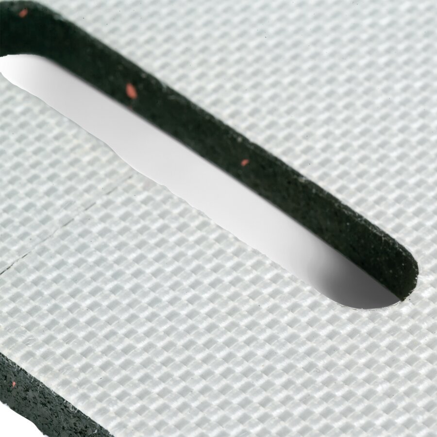 Einfach den Zurrgurt in den Bandschoner einfädeln Einfach den Zurrgurt in den Bandschoner einfädeln