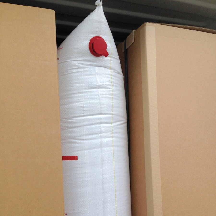 Die Stausäcke sind in Sekundenschnelle befüllt und sichern Ihre Ware während des Transports zuverlässig Die Stausäcke sind in Sekundenschnelle befüllt und sichern Ihre Ware während des Transports zuverlässig