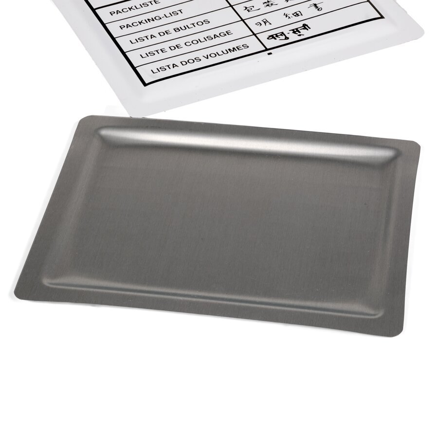 Fr DIN A6 ist das Packlistenblech tiefgeprgt und kann mit Ngeln an der Holzkiste befestigt werden